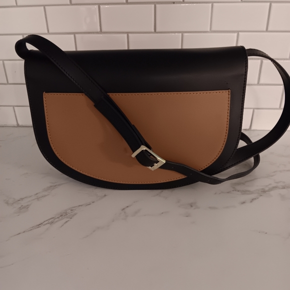 Valentina Fiore Italian leather crossbody saddlebag - Picture 6 of 16